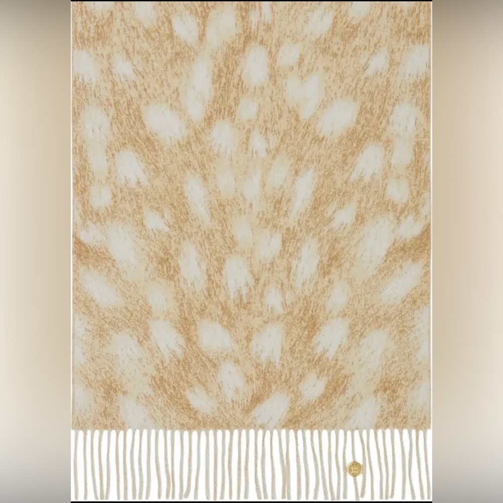 Burberry photographic deer scarf - Picture 2 of 8